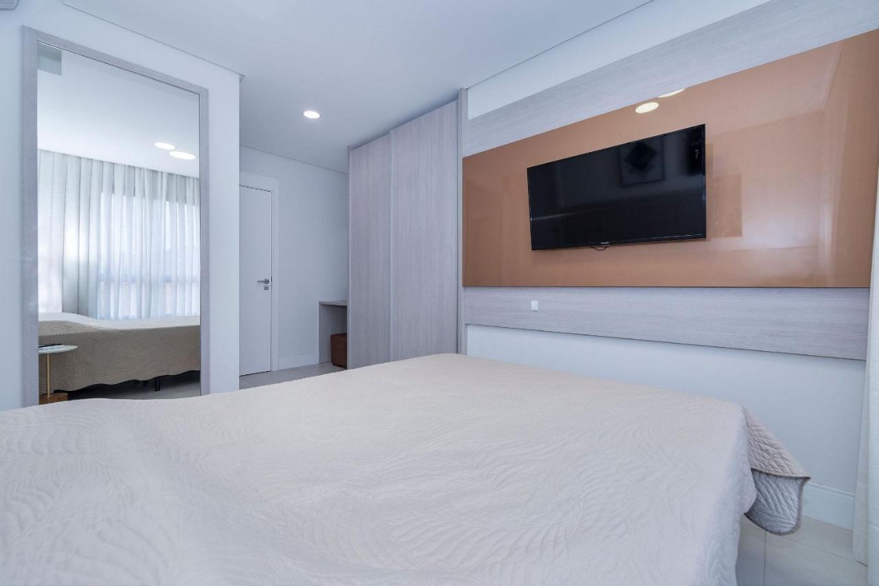 Adra 106 - Apartamento No Centro De Bombinhas - Rooftop Com Piscina E Academia - A Poucos Metros Da Praia - Exteriör bild